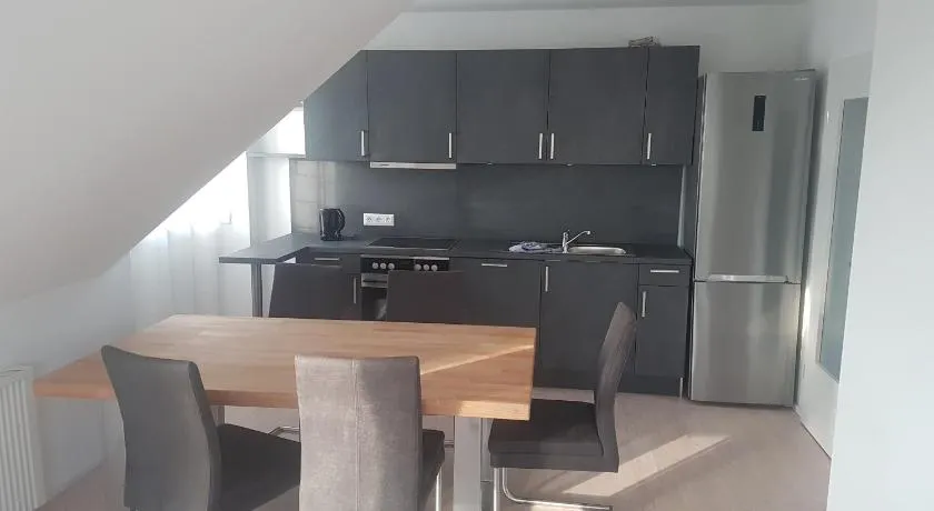 50 Quadratmeter abgeschlossene Wohnung mit Panoramablick - Image 1