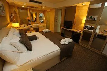 Crowne Plaza Hotel Ankara - Image 1