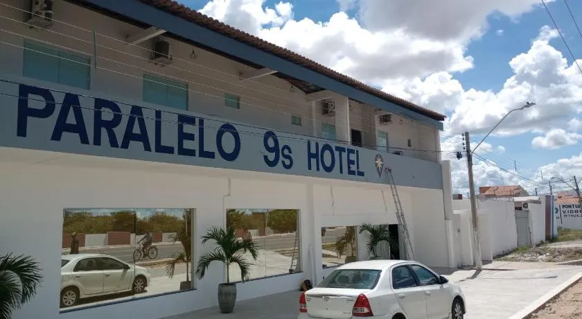 PARALELO 9s HOTEL - Image 1