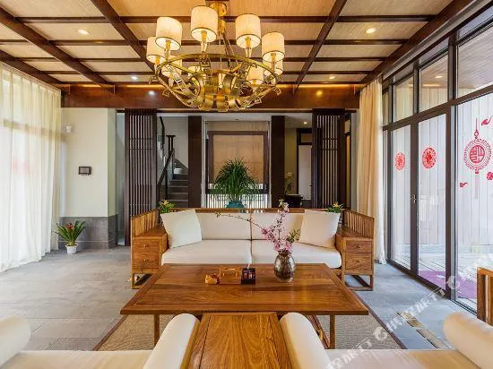 Heyue Boutique Villa Holiday Hotel - Image 1