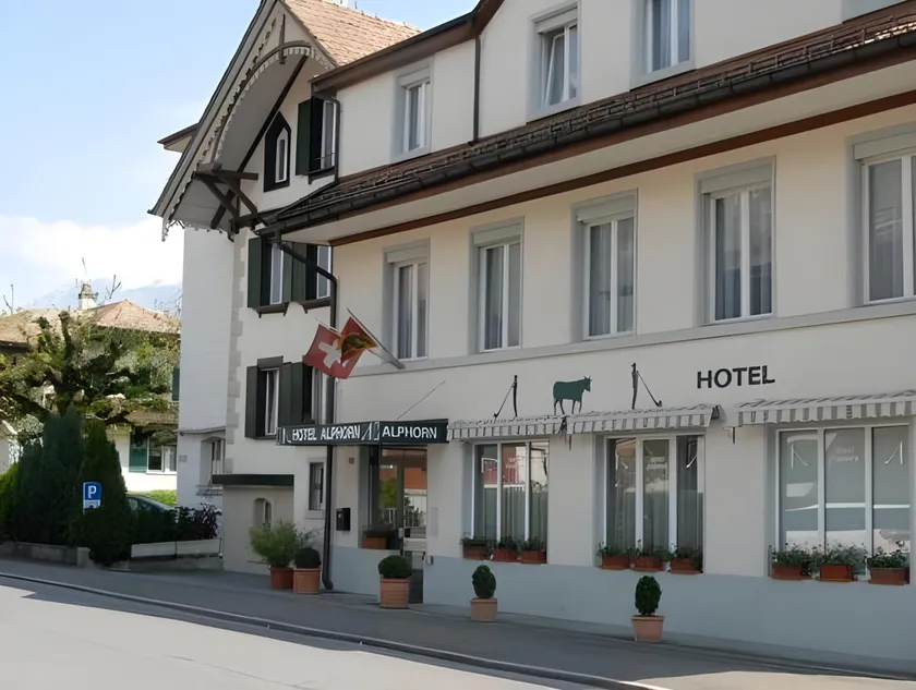 Hotel Alphorn - Image 1