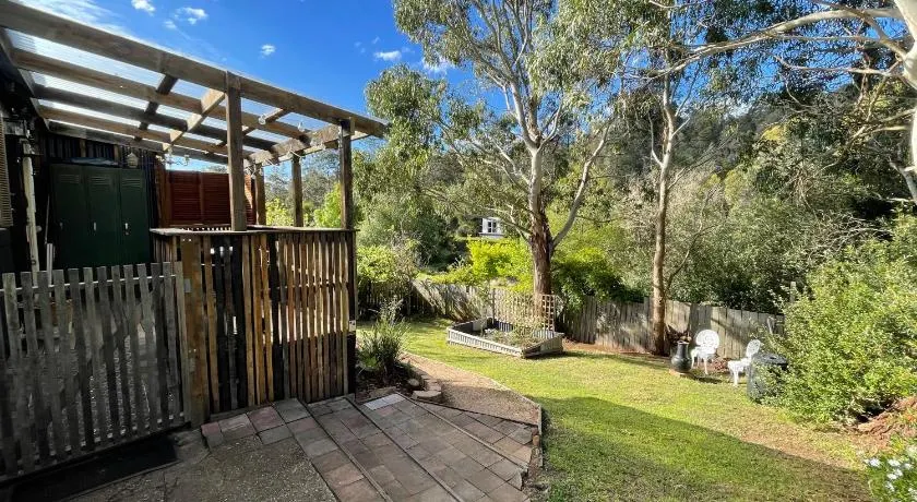 Nutshell Cottage - Totally Dog Friendly - Image 1