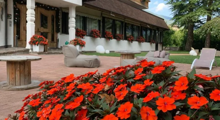 Rauzi Hotel Garnì & apartments - Image 1