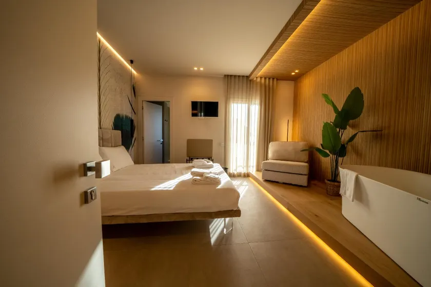 Agorà Luxury Experience - Image 1