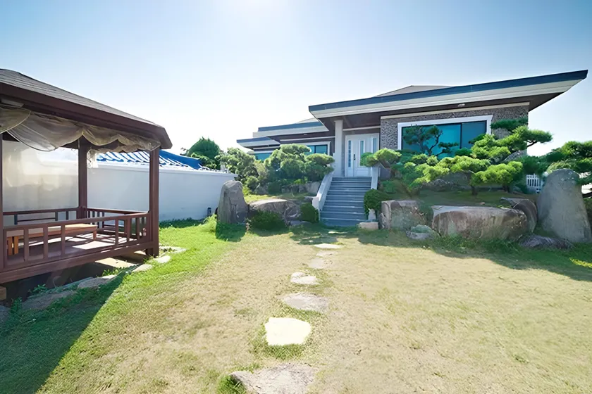Ulsan Healing Dokchae Pension - Image 1
