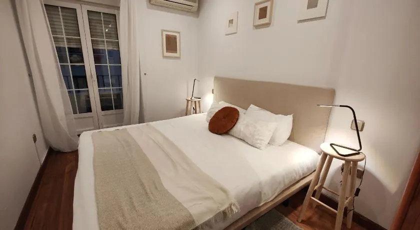 Apartamentos Madrid Atocha - Image 1