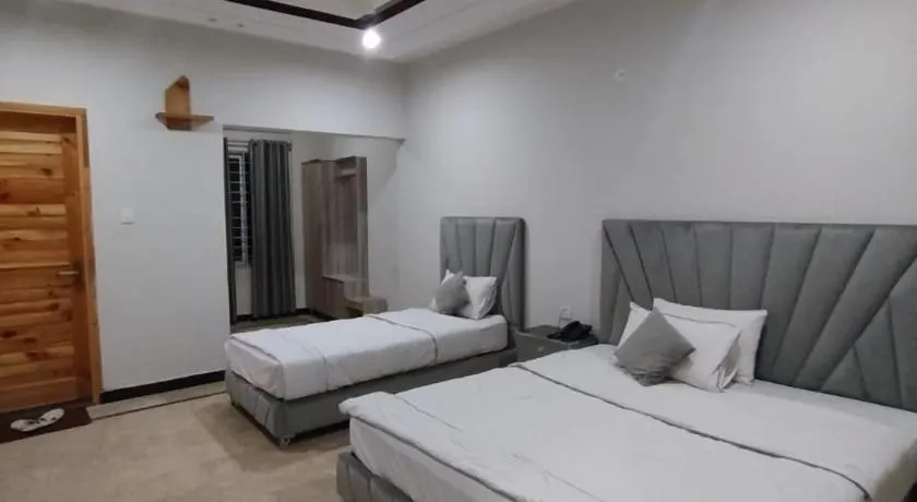 Shah Continental Hotel & Resturant - Image 1