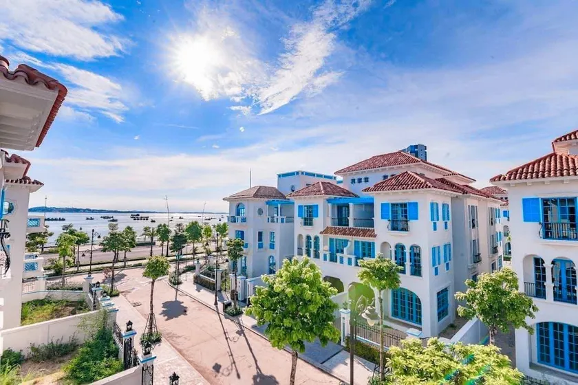 Phoenix Villas Sun Ha Long - Image 1