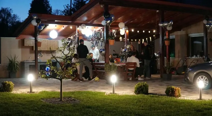Eplényi Apartmanház - Image 1