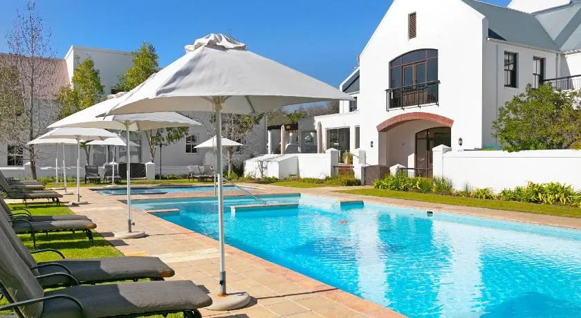 Winelands Golf Lodges 5 - Image 1