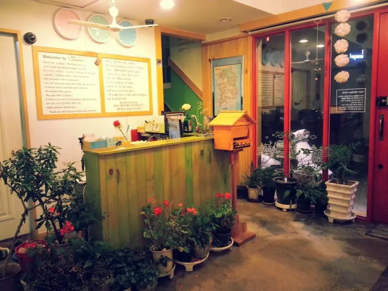 Blue Backpackers Hostel - Image 1