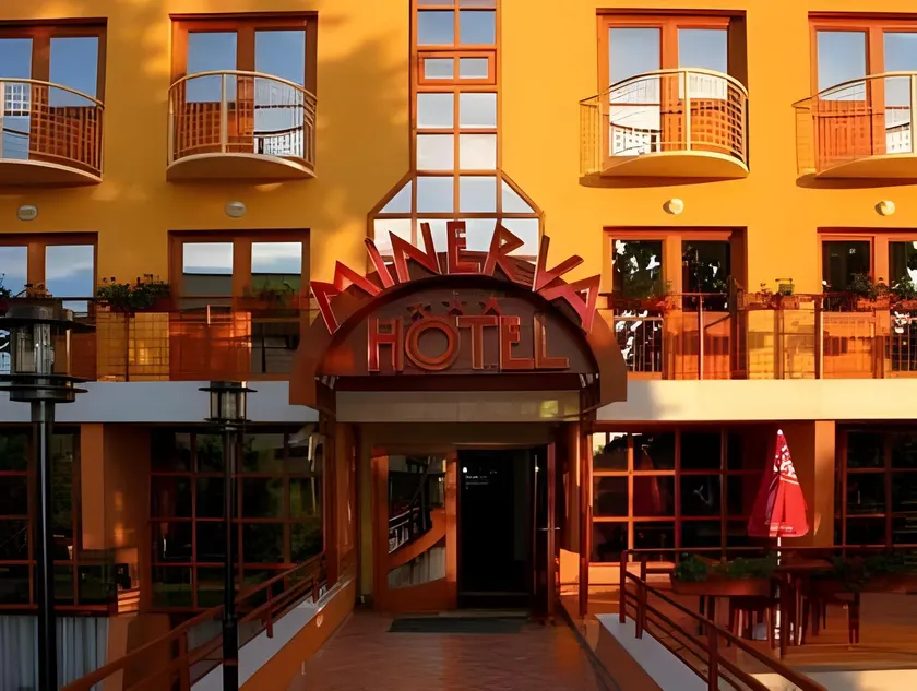 Hotel Minerva - Image 1