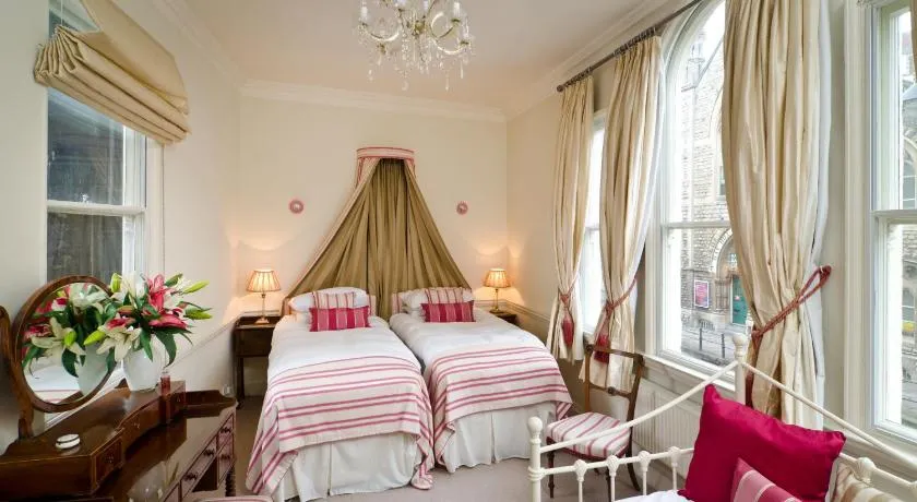 The Paragon Townhouse - Image 1