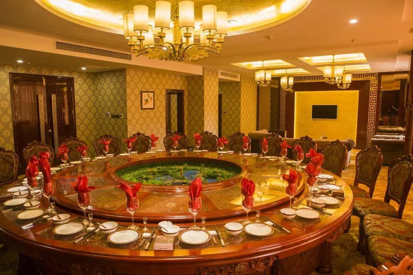 Shennong No. 1 Hotel - Image 1