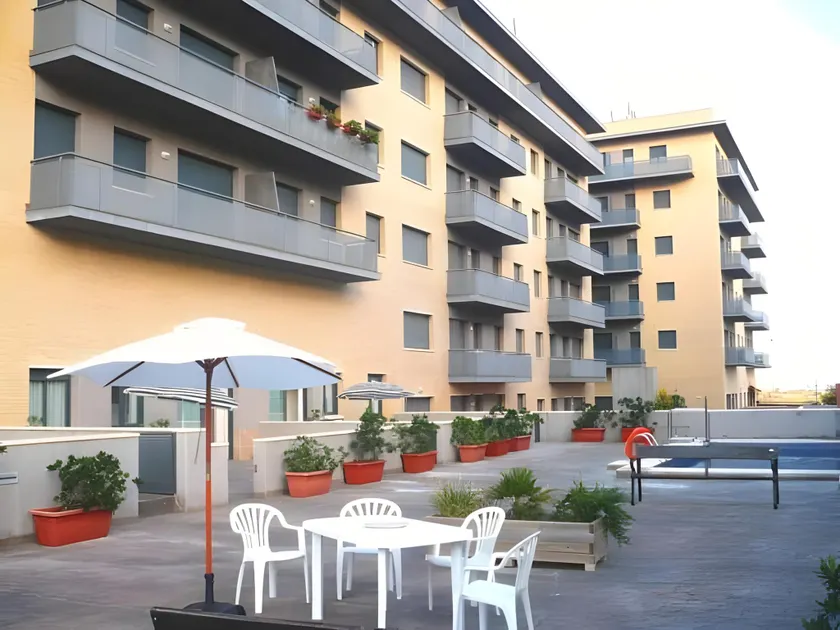 Apartaments Las Carolinas - Image 1