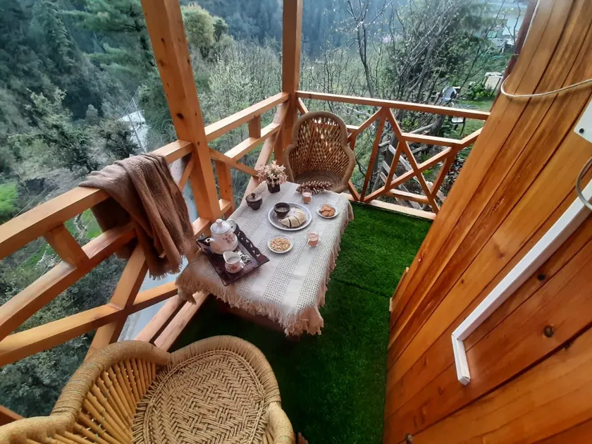 Tree house ghiyagi - Image 1