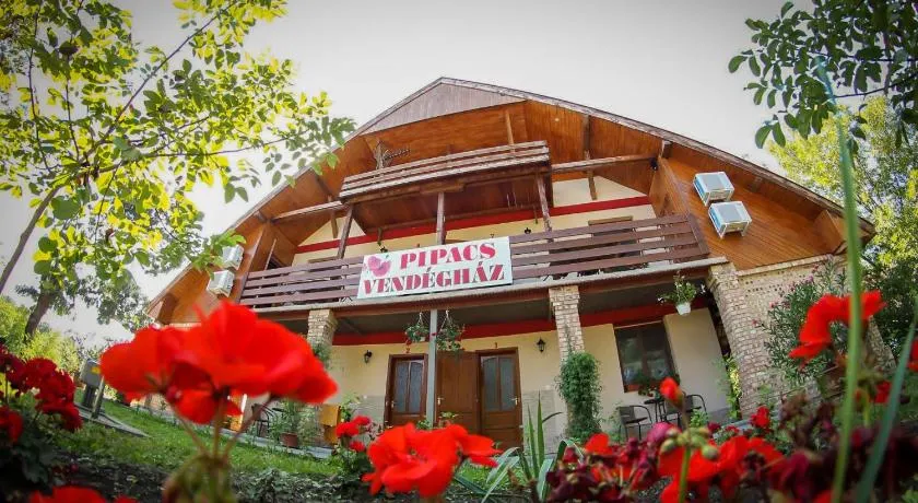 Pipacs Vendégház és Kemping - Image 1