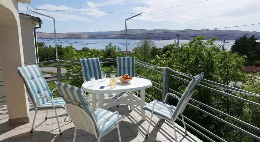 "Bura Bura" Apartment, Karlobag, vacation with a view - Image 1