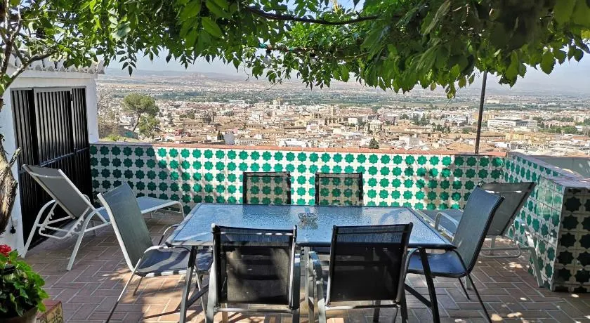Casa Jardin Alhambra - Image 1