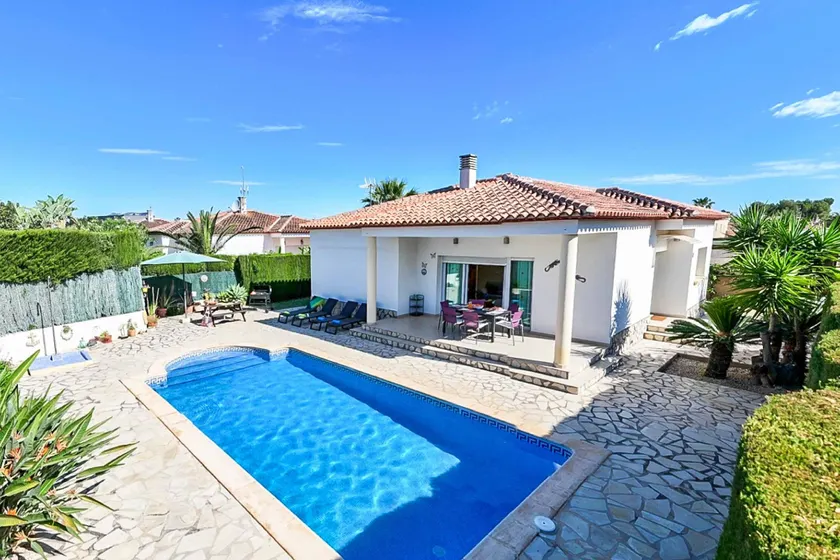 0533 Villa Laura - Image 1