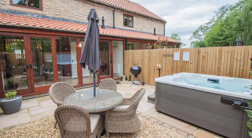 High Oaks Grange - Cottages - Image 1