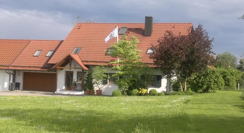 Ferienwohnung Wolfersdorf - Image 1