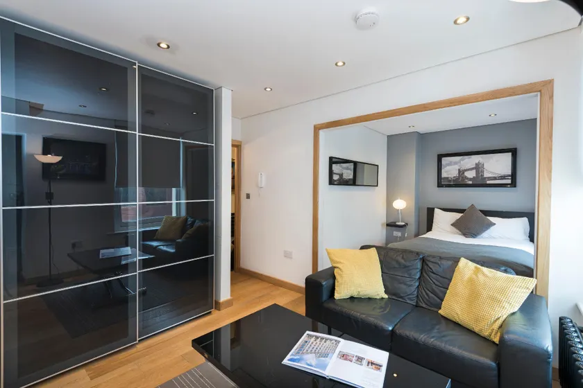 St Paul's Apartments - Image 1