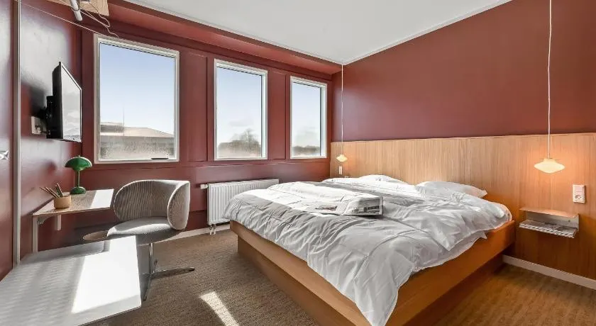 The Break Hotel - Image 1