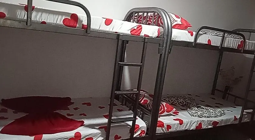 Affordable bedspacer good for 8 with breakfast SARAH'S HOUSE RENTAL - Image 1