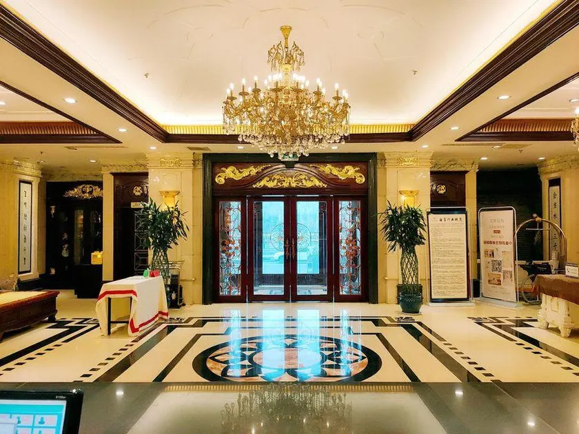 Golden Rose Hotel - Image 1