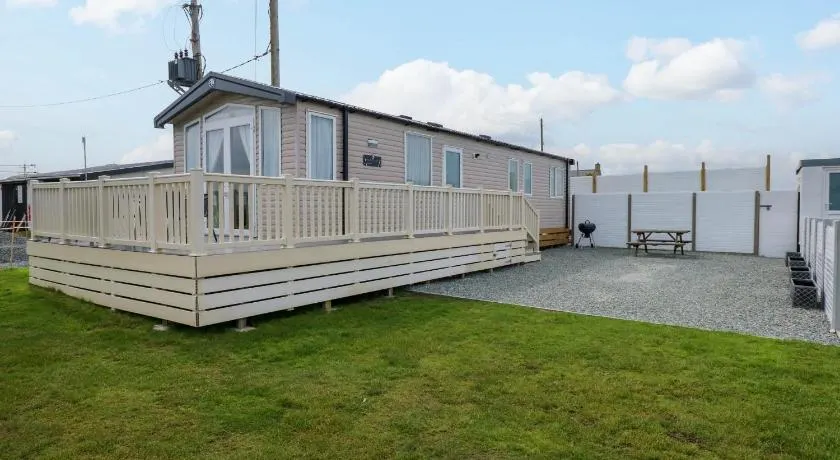Trewan Lodge - Image 1