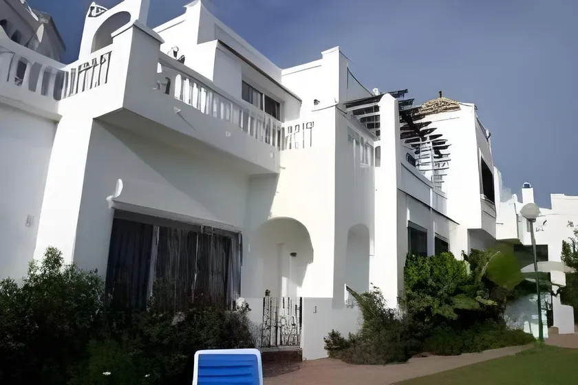 Apartamentos Perla Marina - Image 1