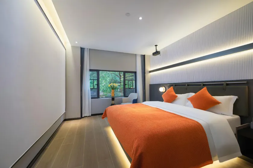 Yichen Hotel - Image 1