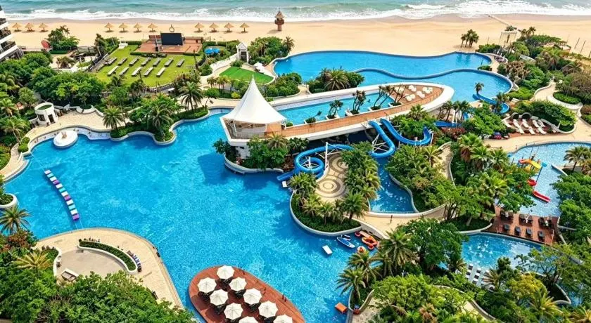 Dusit Thani Shuangyue Bay Resort Huizhou - Image 1