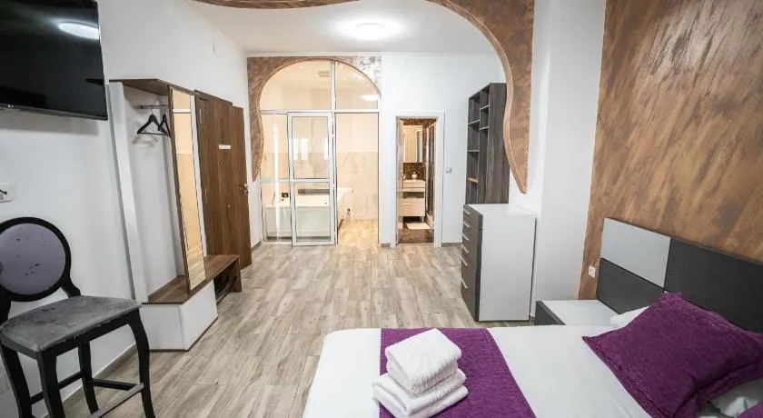 Casa Brava - Image 1