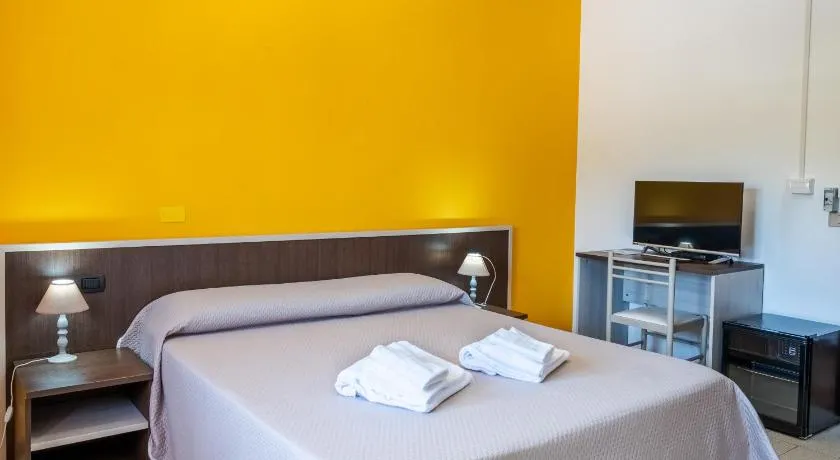 Hotel Marina - Image 1