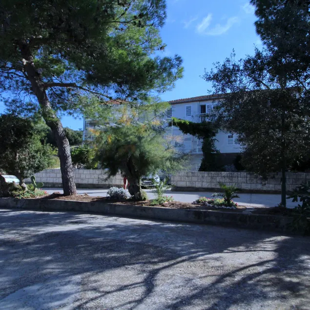Rooms Marijana - Loviste - Image 1