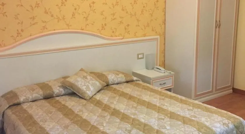 Albergo La Pineta - Image 1