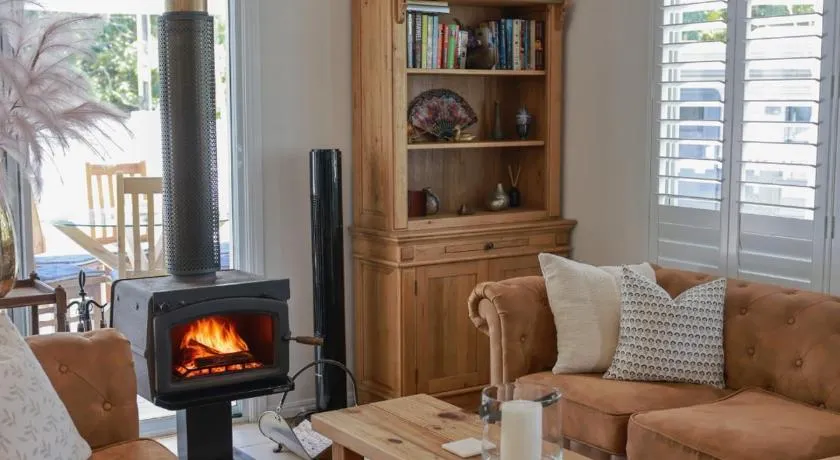 Firefly Cottage - Image 1
