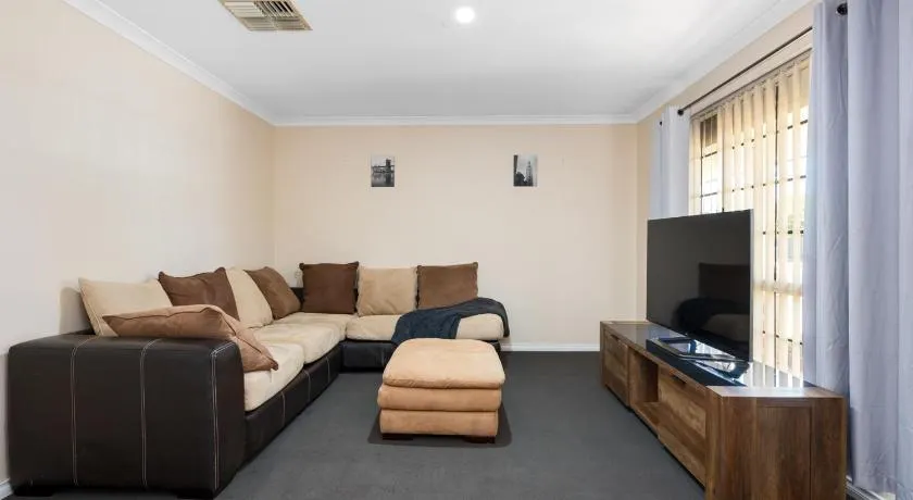 Bea-Vic Home. Your home away from home. - Image 1