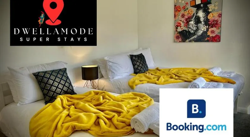 4 Bedroom House - DISC0UNTS - Parking, Contractors, Group, Family - Image 1