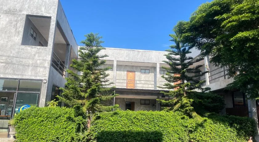 Come Moon Loft Hotel - Image 1