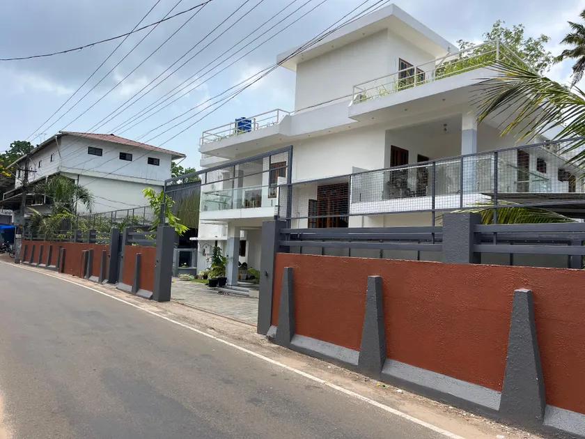 NAINAS RESIDENCY - Image 1