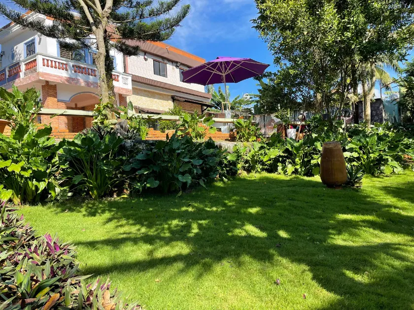 Village homestay family garden - Image 1