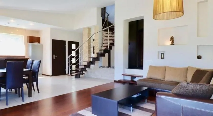 3-bedroom villa surrounded by beautiful nature - Image 1