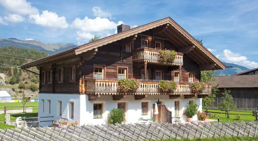 Neuhaushof - Image 1