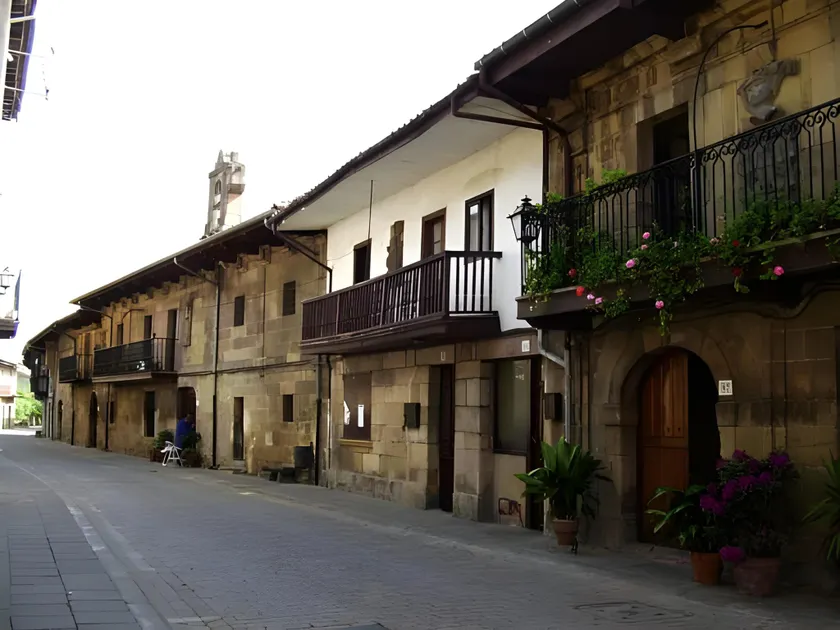 Apartamentos Rurales La Villa de Piedra - Image 1