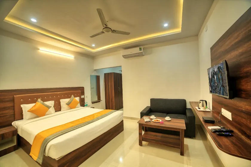 HOTEL VISA INN NEAR KEMPEGOWDA AIRPORT - Image 1