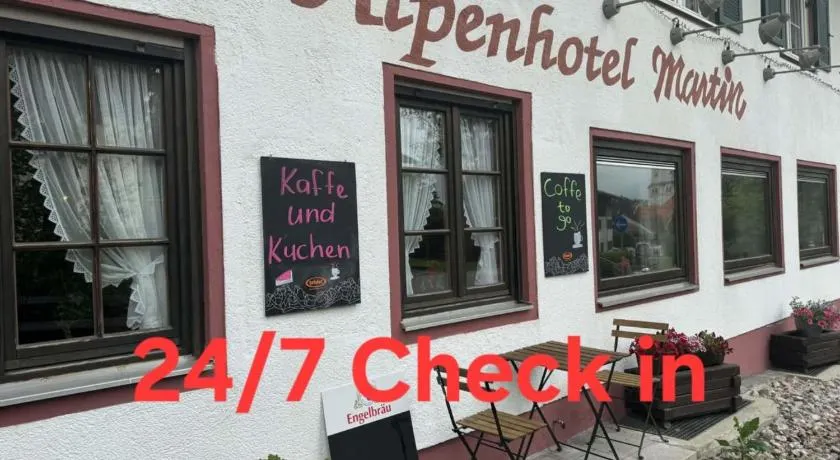 Alpen Hotel Martin - Image 1