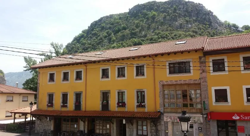 Hotel Rural Cabrales - Image 1